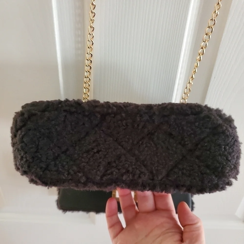Urban Expressions Corriedale Crossbody in black